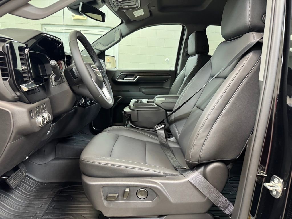 2026 GMC Sierra 1500 SLT - Photo 13