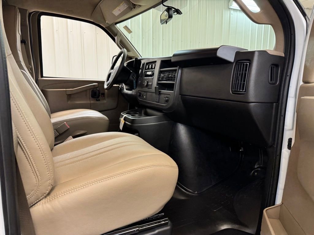 2026 GMC Savana Cargo Work Van - Photo 20