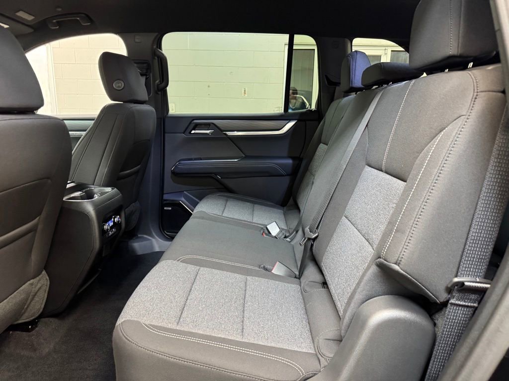 2026 GMC Acadia Elevation - Photo 17