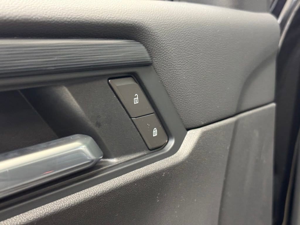 2026 GMC Acadia Elevation - Photo 9