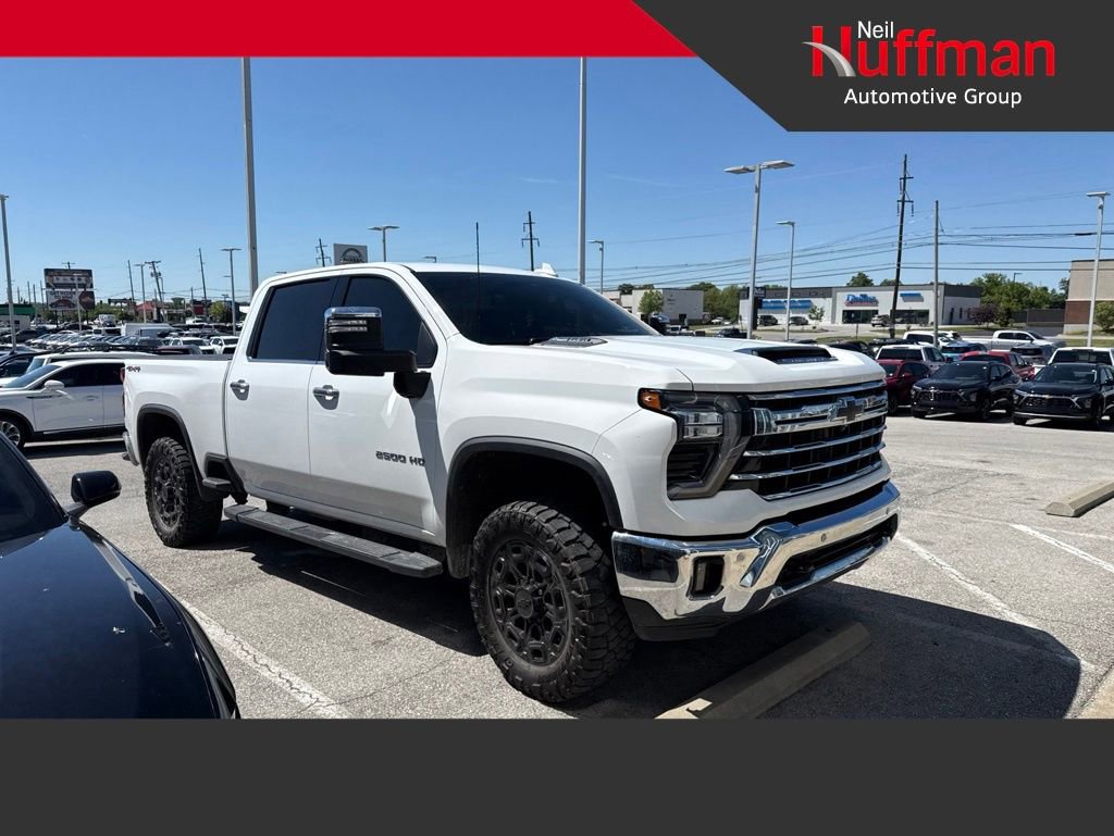 2024 Chevrolet Silverado HD LTZ 4WD Crew Cab Standard Box's photo