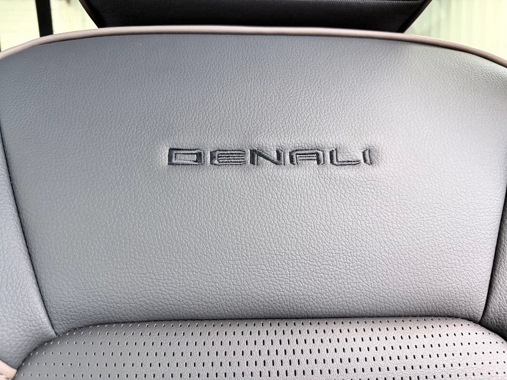 2026 GMC Canyon Denali - Photo 17