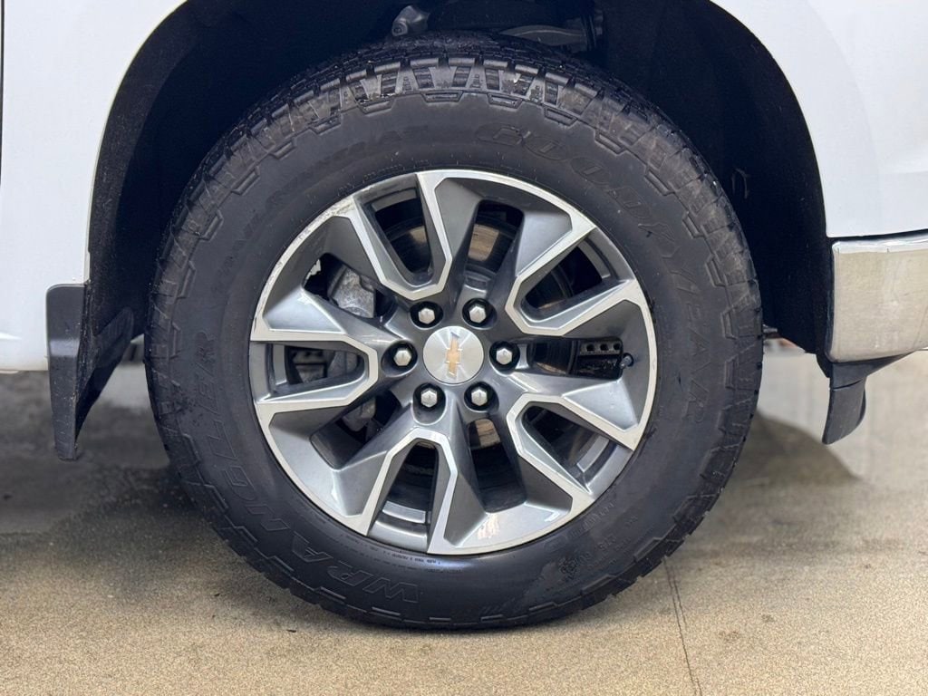 Used 2025 Chevrolet Silverado 1500 LT Truck Crew Cab