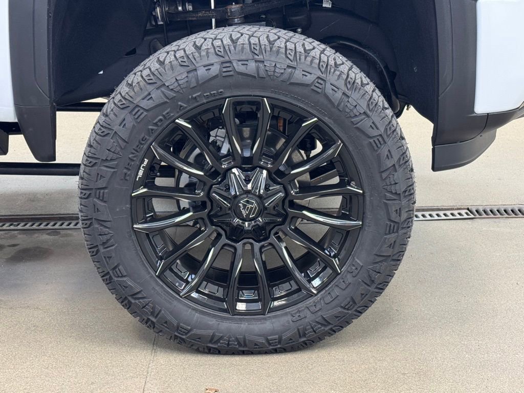 2026 GMC Sierra 2500HD Denali Ultimate - Photo 5