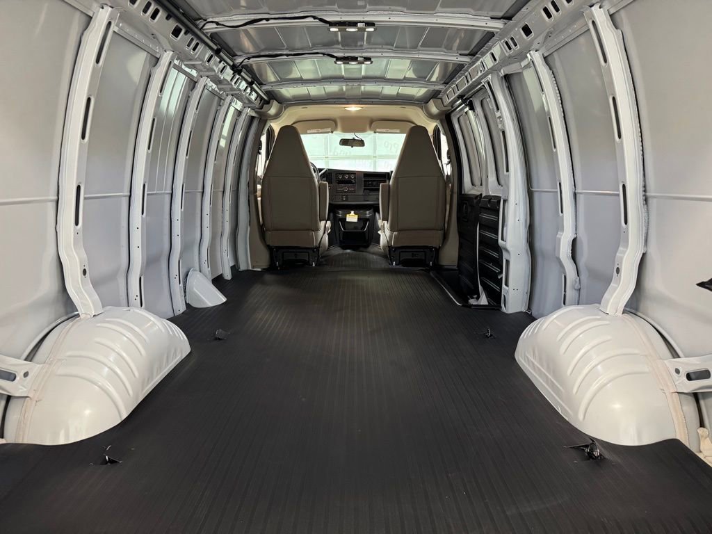 2026 GMC Savana Cargo Work Van - Photo 14