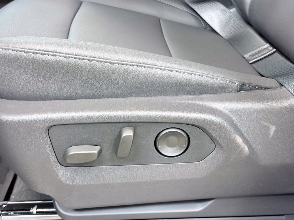 2026 GMC Sierra 1500 SLT - Photo 16