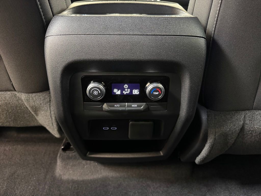 2026 GMC Acadia Elevation - Photo 17