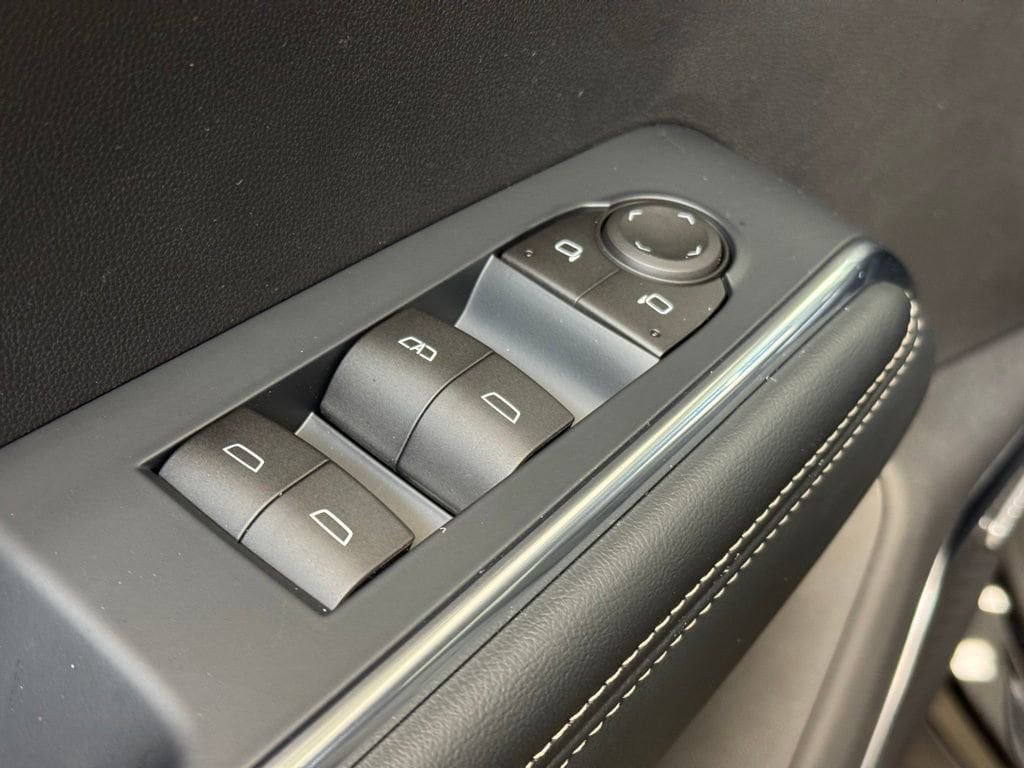 2026 GMC Acadia Elevation - Photo 10