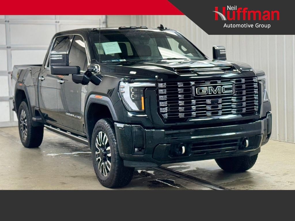 2025 GMC Sierra 4WD Crew Cab Long Box Denali Ultimate's photo