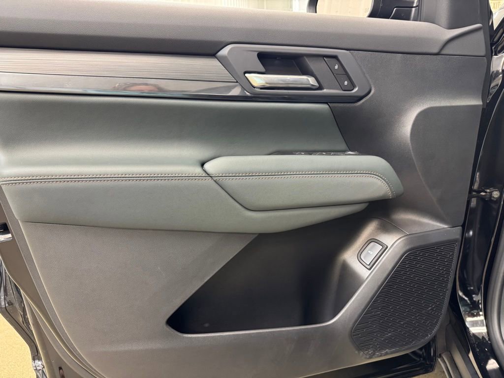 2026 GMC Terrain AT4 - Photo 8