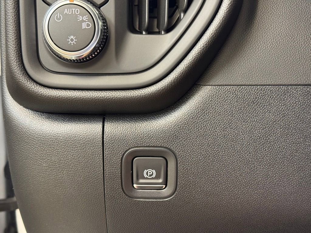 2026 GMC Sierra 2500HD Pro - Photo 25