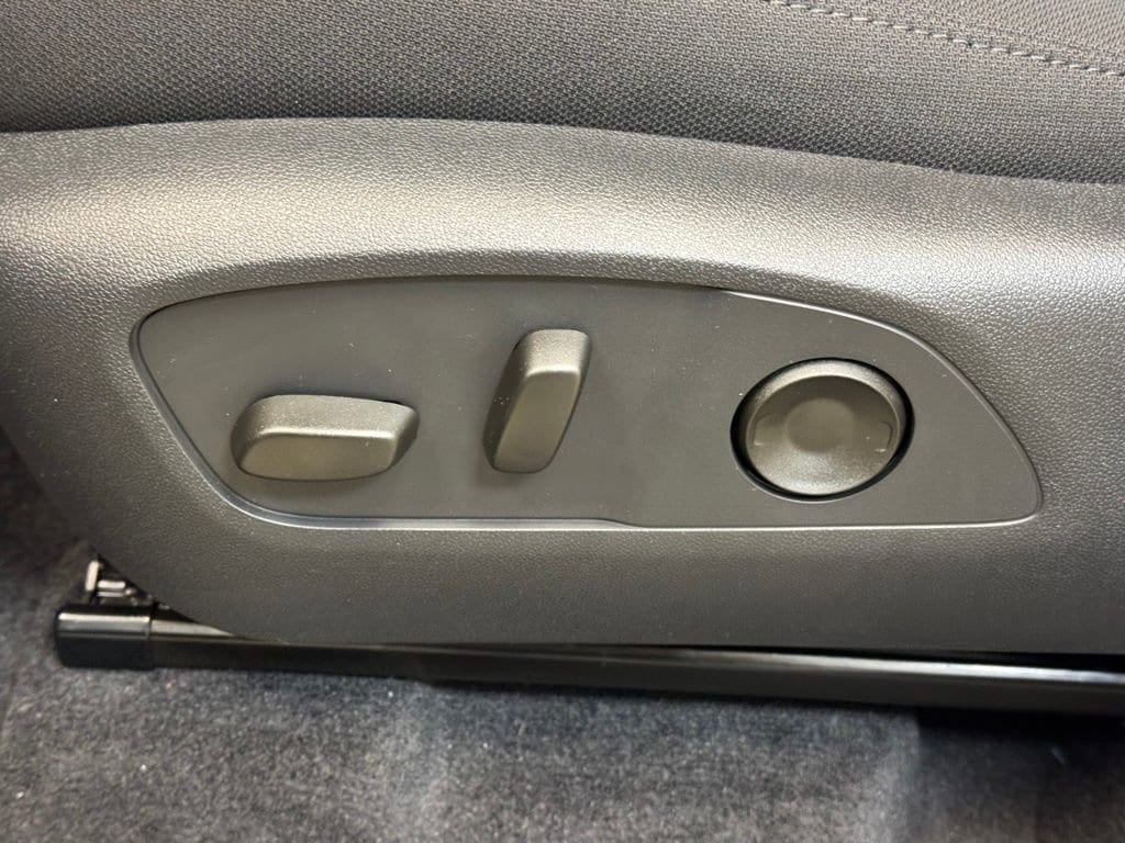 2026 GMC Acadia Elevation - Photo 12