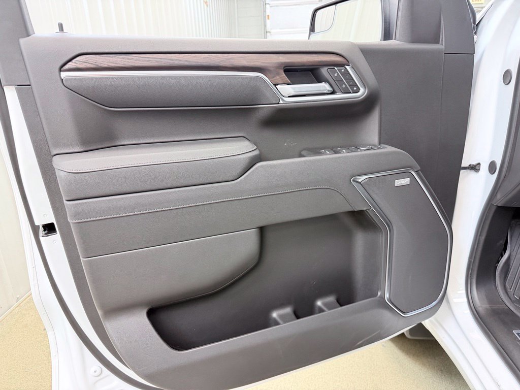 2026 GMC Sierra 1500 SLT - Photo 11