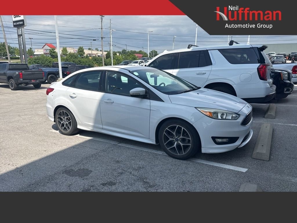 2015 Ford Focus Sedan SE's photo
