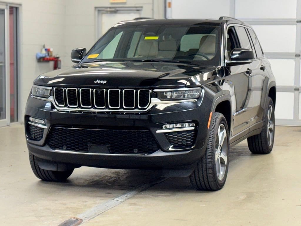 Used 2025 Jeep Grand Cherokee 4xe SUV