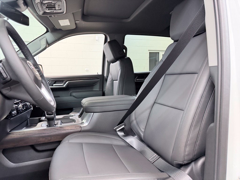 2026 GMC Sierra 1500 SLT - Photo 19
