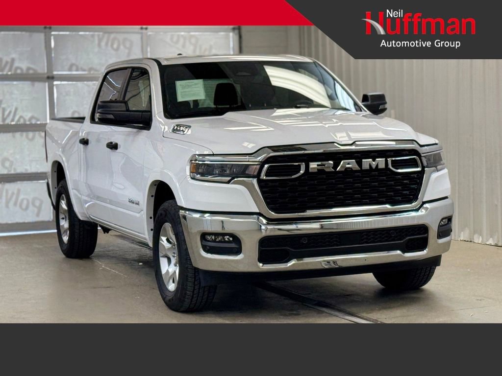 2025 RAM 1500 Big Horn/Lone Star 4x4 Crew Cab 5'7's photo