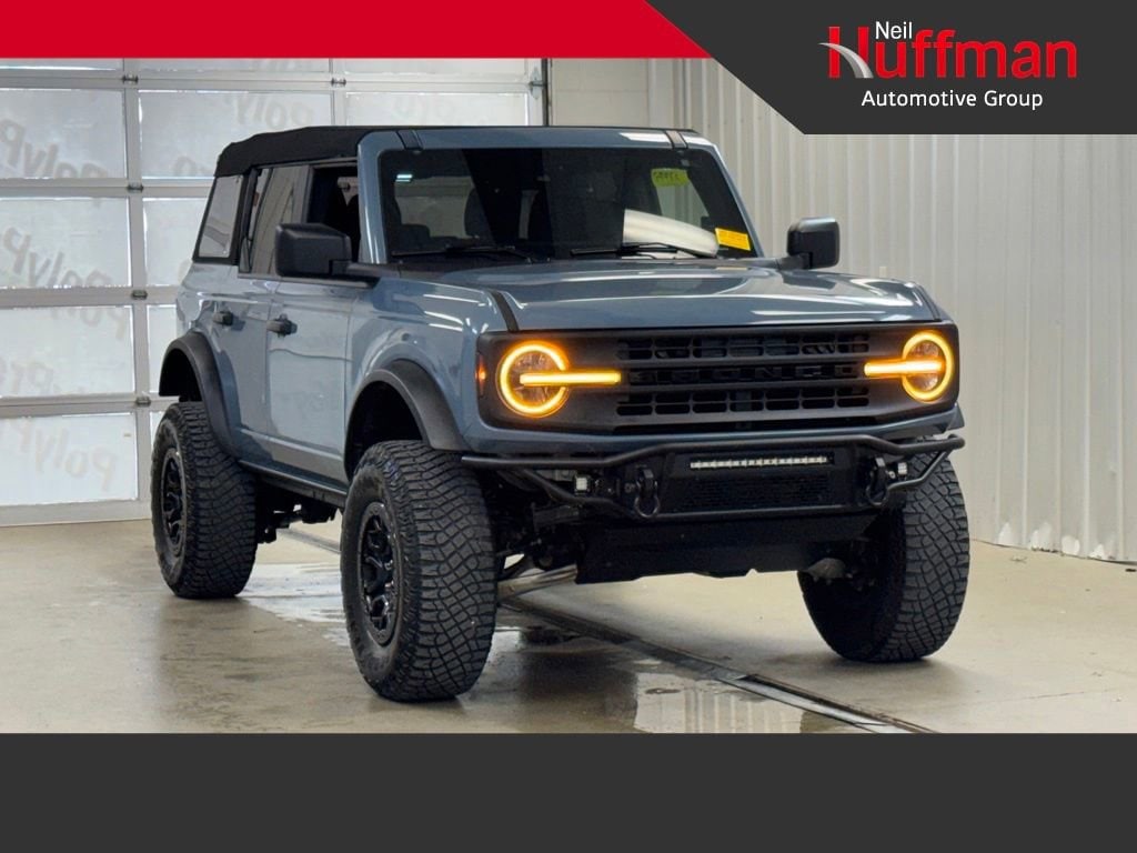 2023 Ford Bronco Base 4x4's photo