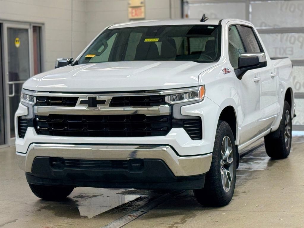 Used 2025 Chevrolet Silverado 1500 LT Truck Crew Cab