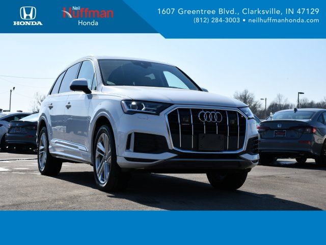 2021 Audi Q7 Premium Plus