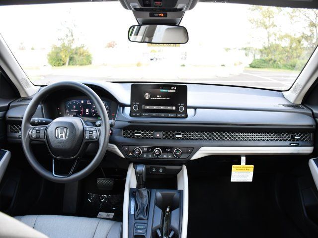 2025 Honda Accord SE - Photo 19