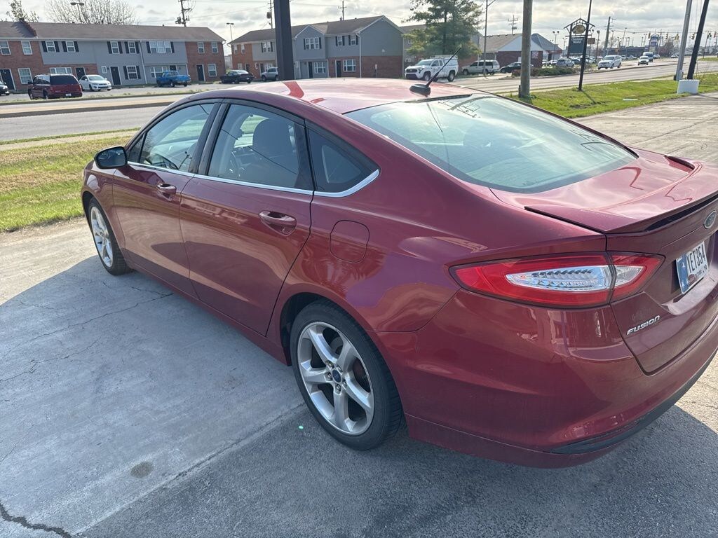 Used 2015 Ford Fusion SE Sedan