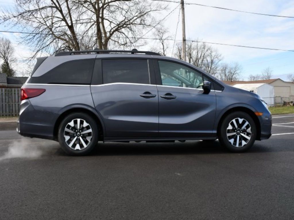 2026 Honda Odyssey EX-L - Photo 8