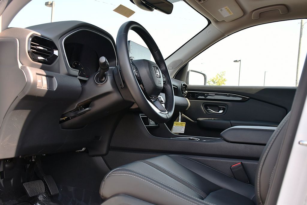 2025 Honda Pilot Touring - Photo 15