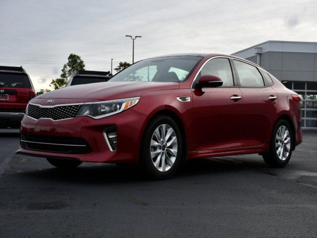 Used 2018 Kia Optima S Sedan