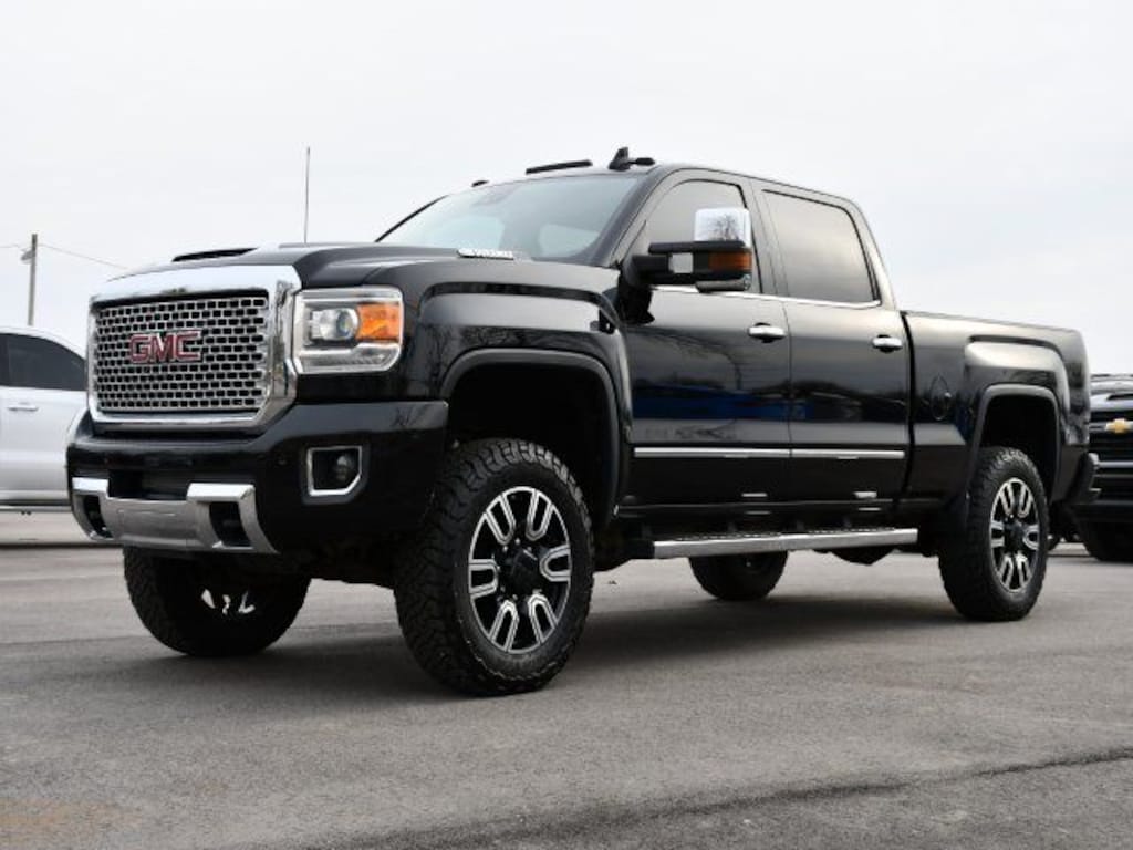 Used 2017 GMC Sierra 2500HD Denali Truck