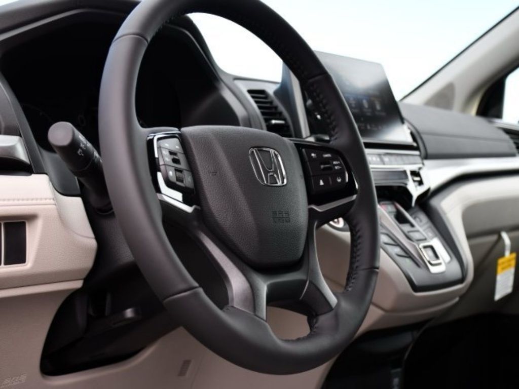 2026 Honda Odyssey EX-L - Photo 11