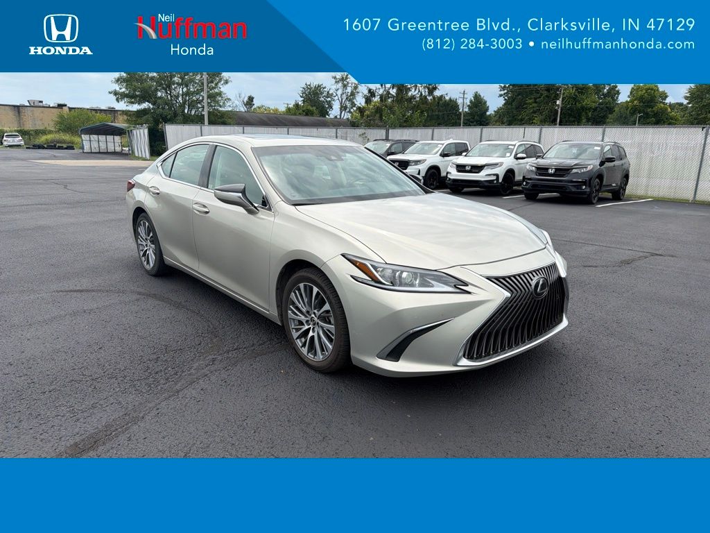 2019 Lexus ES