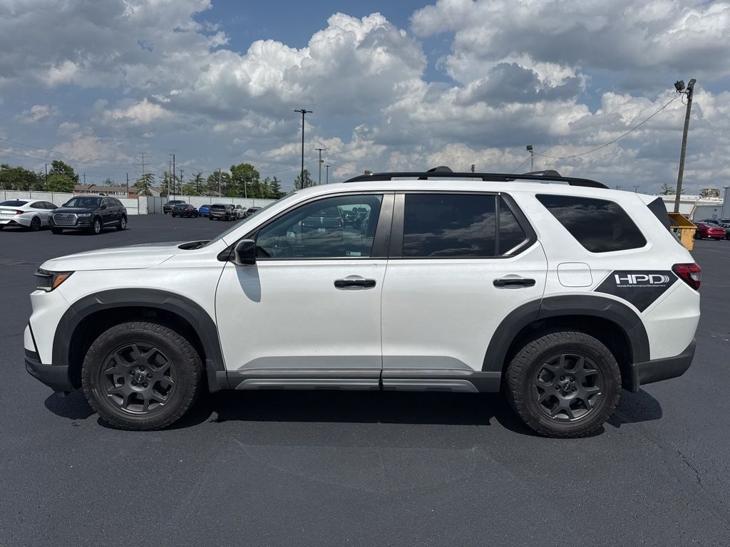Used 2023 Honda Pilot TrailSport SUV