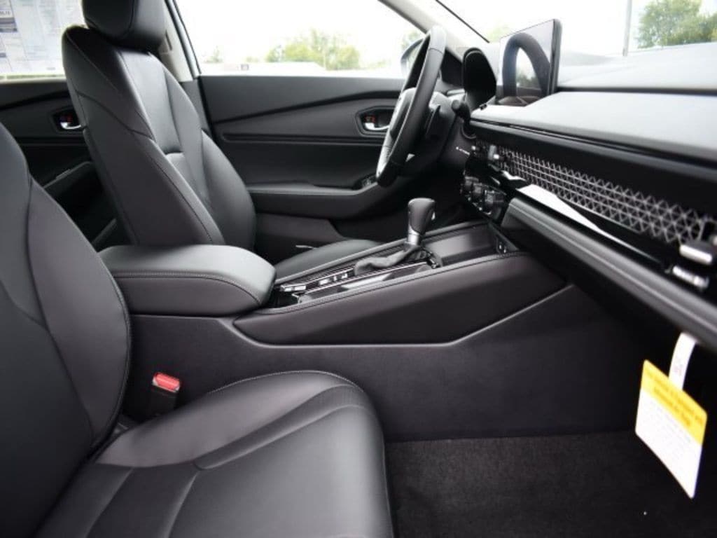 2025 Honda Accord Hybrid Touring - Photo 33