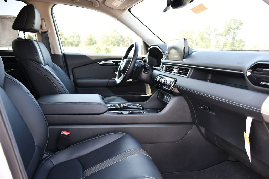 2025 Honda Pilot Touring - Photo 33