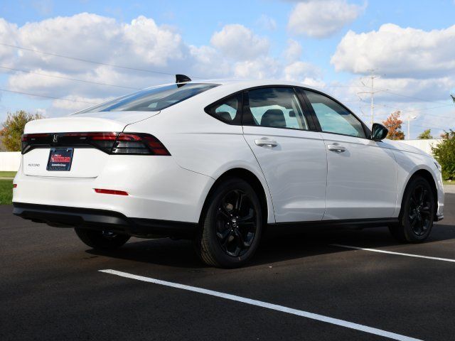 2025 Honda Accord SE - Photo 7