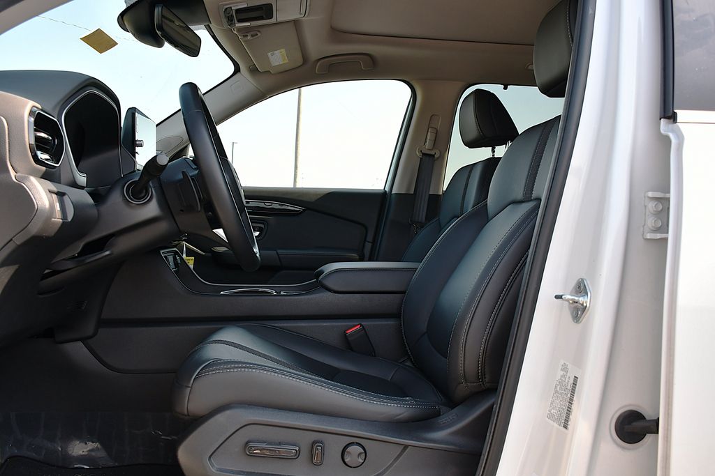 2025 Honda Pilot Touring - Photo 16