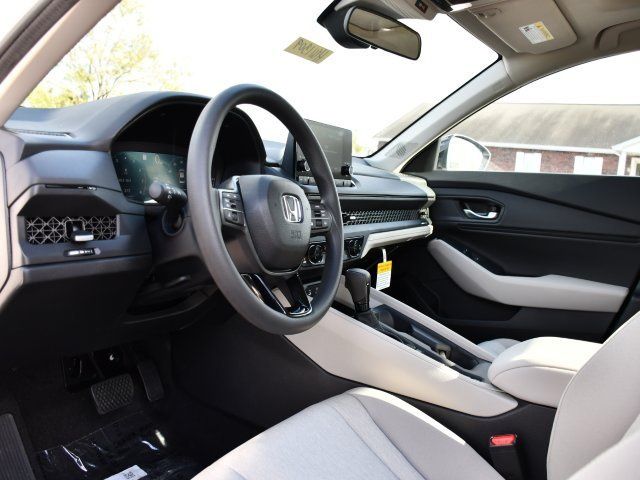 2025 Honda Accord SE - Photo 13