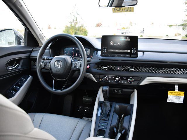 2025 Honda Accord SE - Photo 20