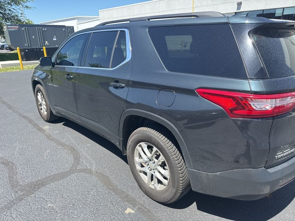 Used 2021 Chevrolet Traverse LT SUV