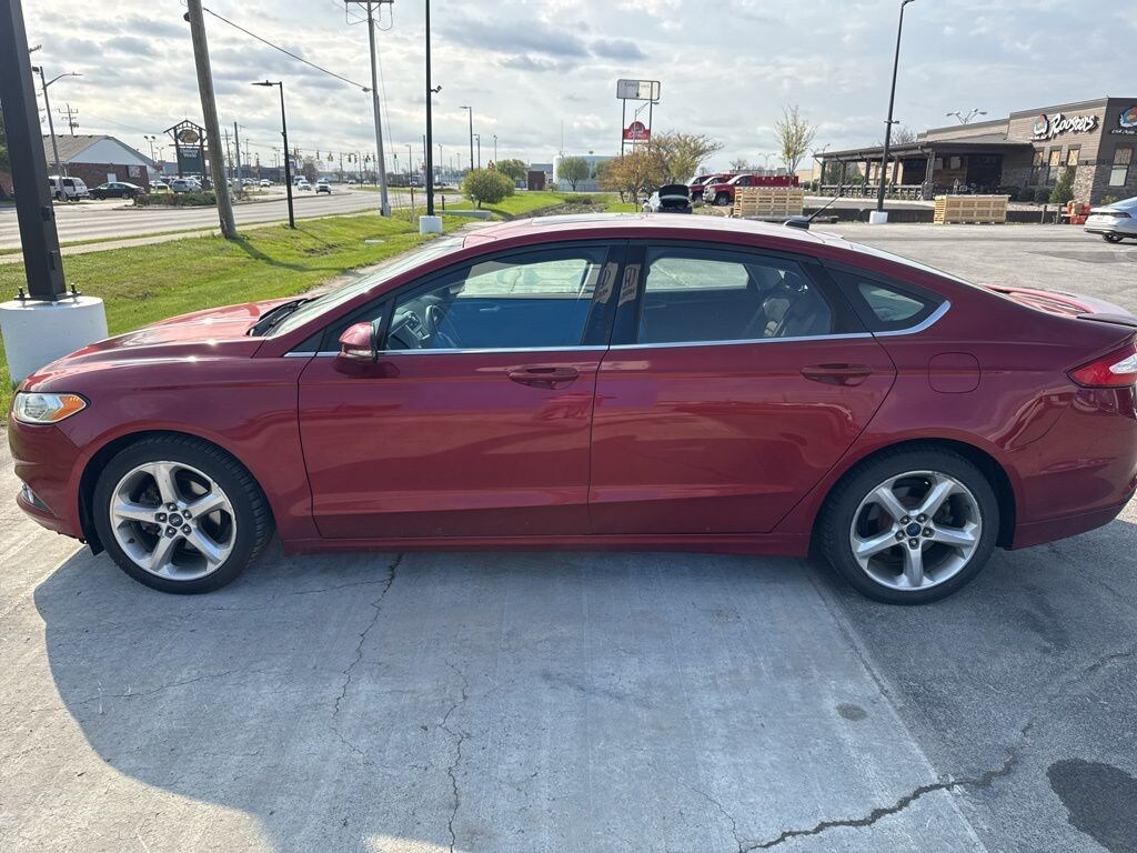 Used 2015 Ford Fusion SE Sedan