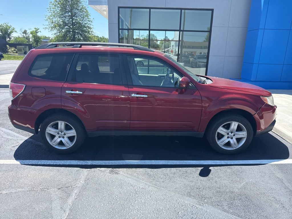 Used 2010 Subaru Forester X Limited with VIN JF2SH6DC8AH904935 for sale in Clarksville, IN