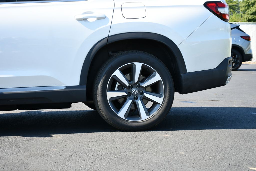 2025 Honda Pilot Touring - Photo 11