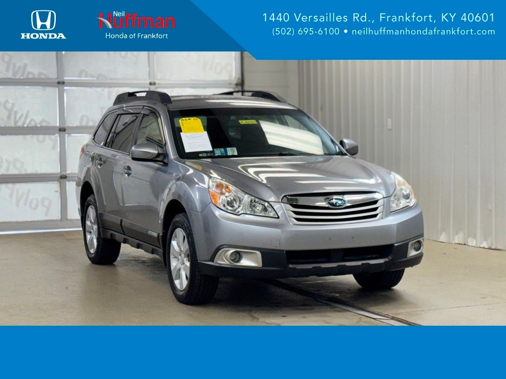 2010 Subaru Outback 2.5i Premium's photo