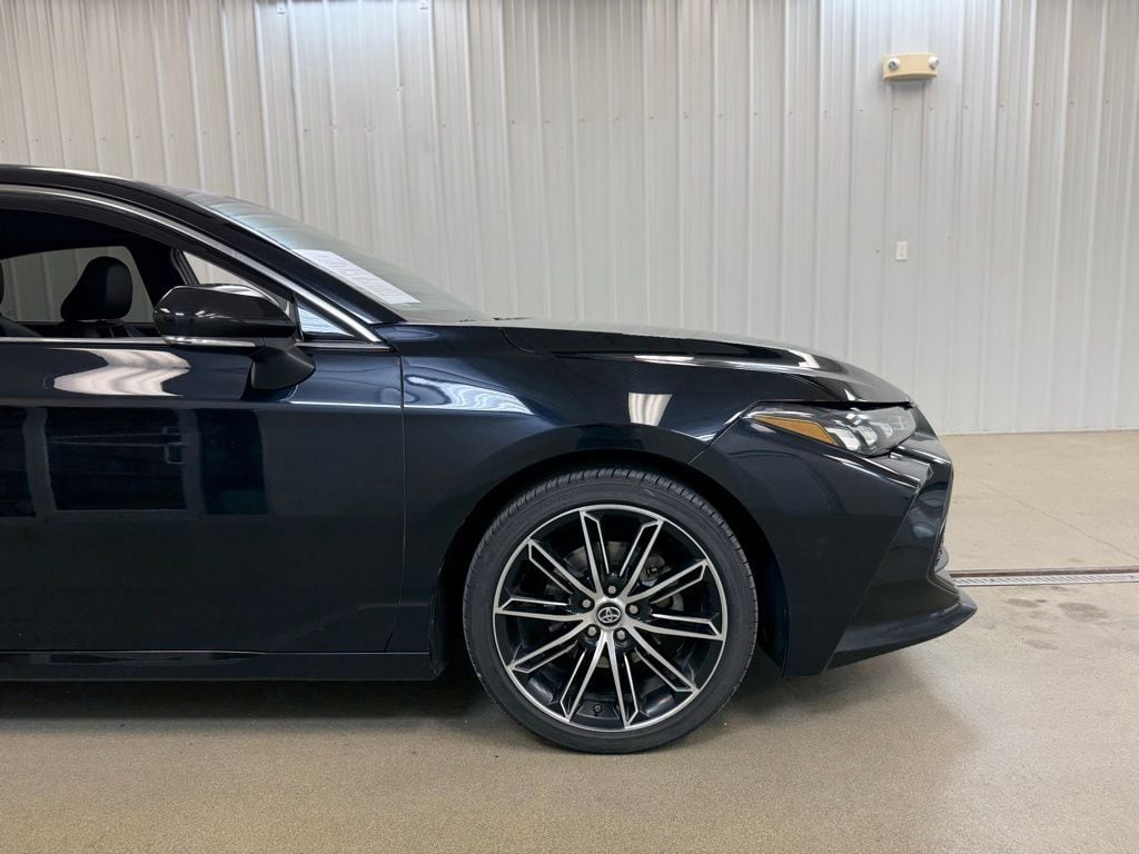 Used 2019 Toyota Avalon XSE Sedan