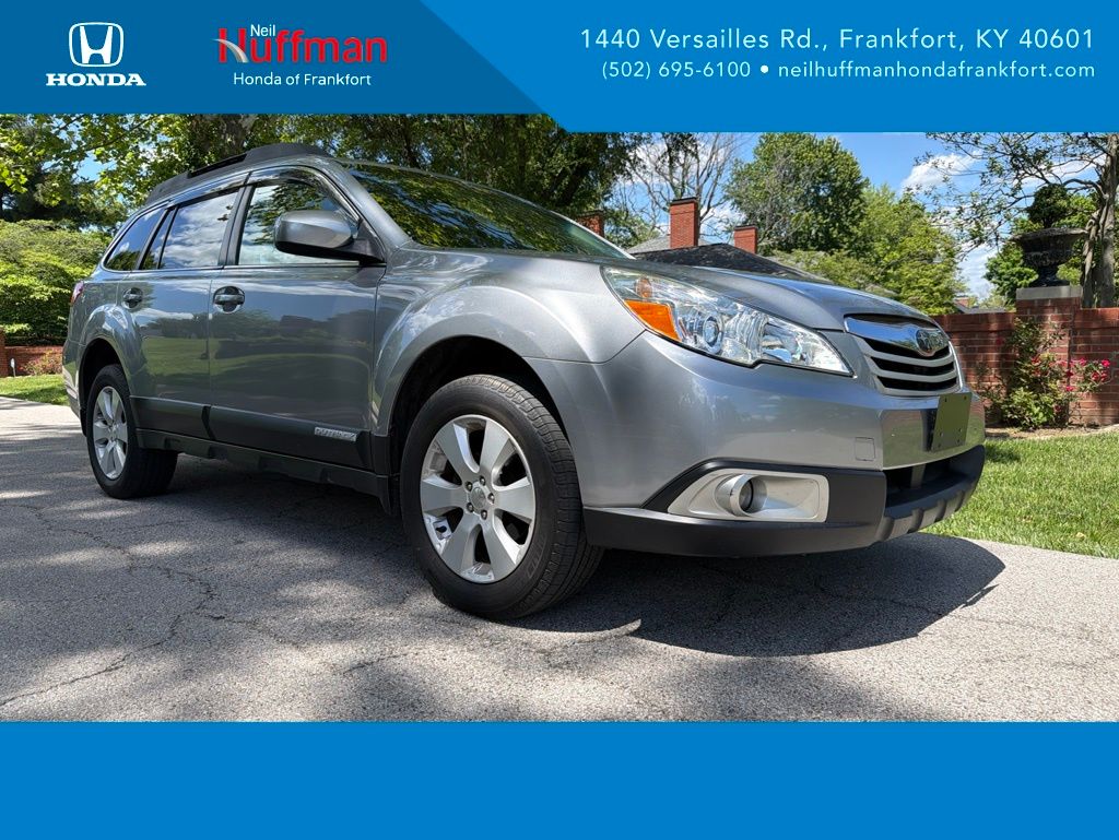 2010 Subaru Outback 2.5i Premium's photo