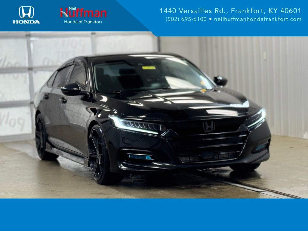 2018 Honda Accord 1.5T Touring Auto's photo