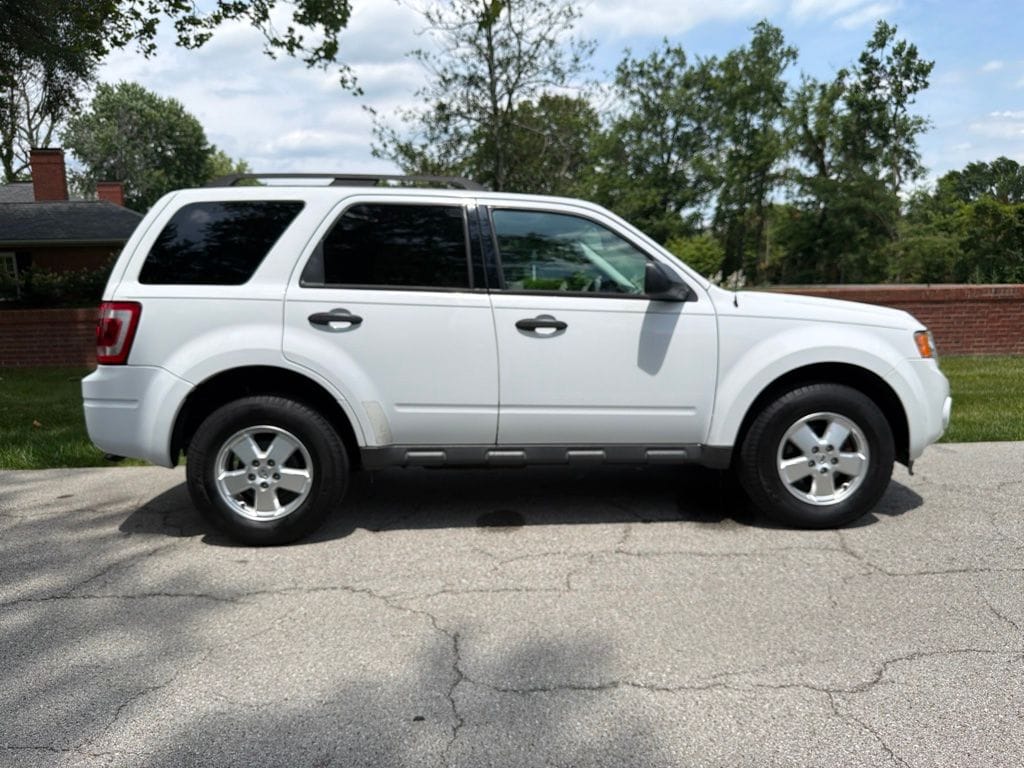Used 2012 Ford Escape XLT with VIN 1FMCU0DG5CKA59106 for sale in Frankfort, KY