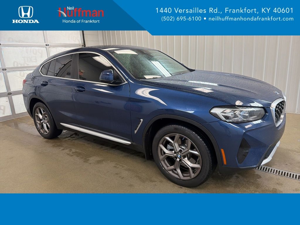2022 BMW X4 xDrive30i's photo