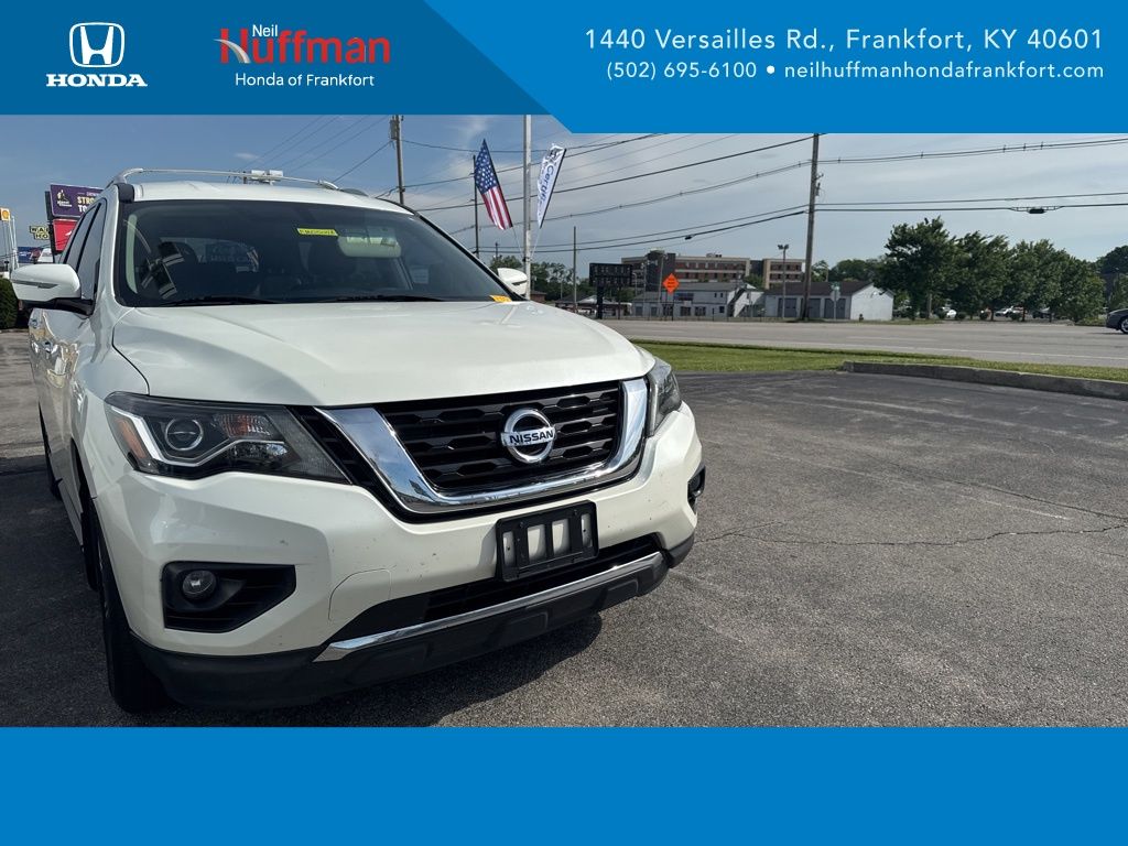 2020 Nissan Pathfinder SL 4WD's photo
